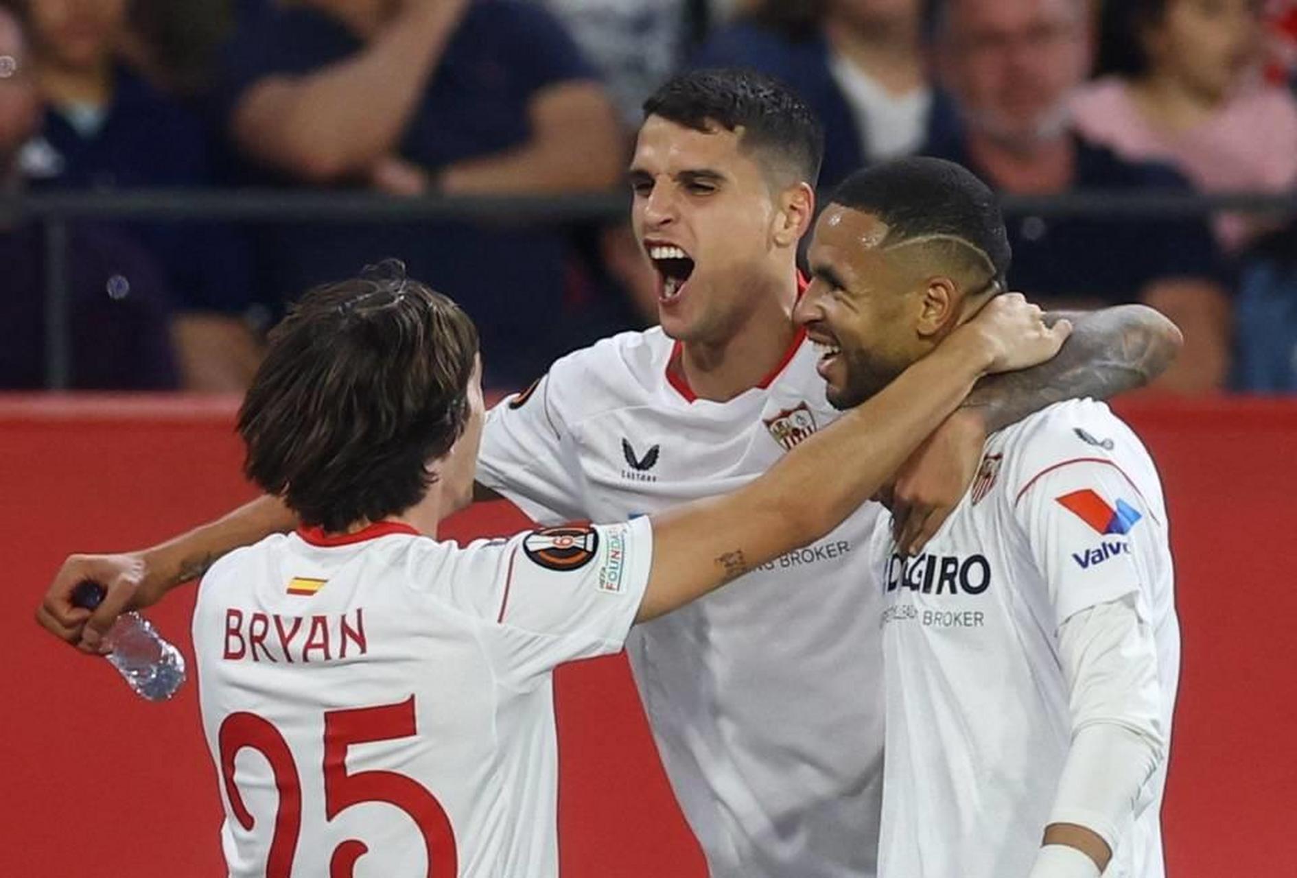 登录领取更多星空官方福利塞维利亚刷新队史纪录备战欧联芝加哥公牛遗憾出局备战中超，网友：哈登在塞尔维亚队比赛中爆冷的简单介绍